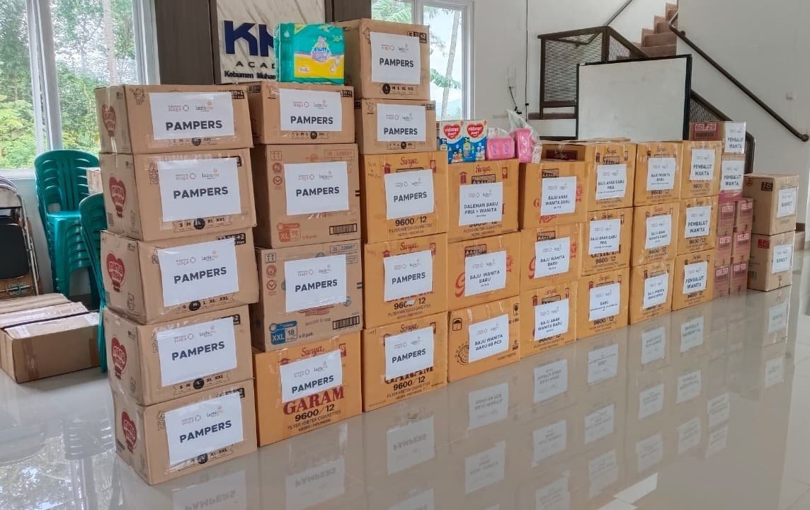 Lazismu Kebumen Salurkan Donasi Barang untuk Korban Bencana di Sumatera